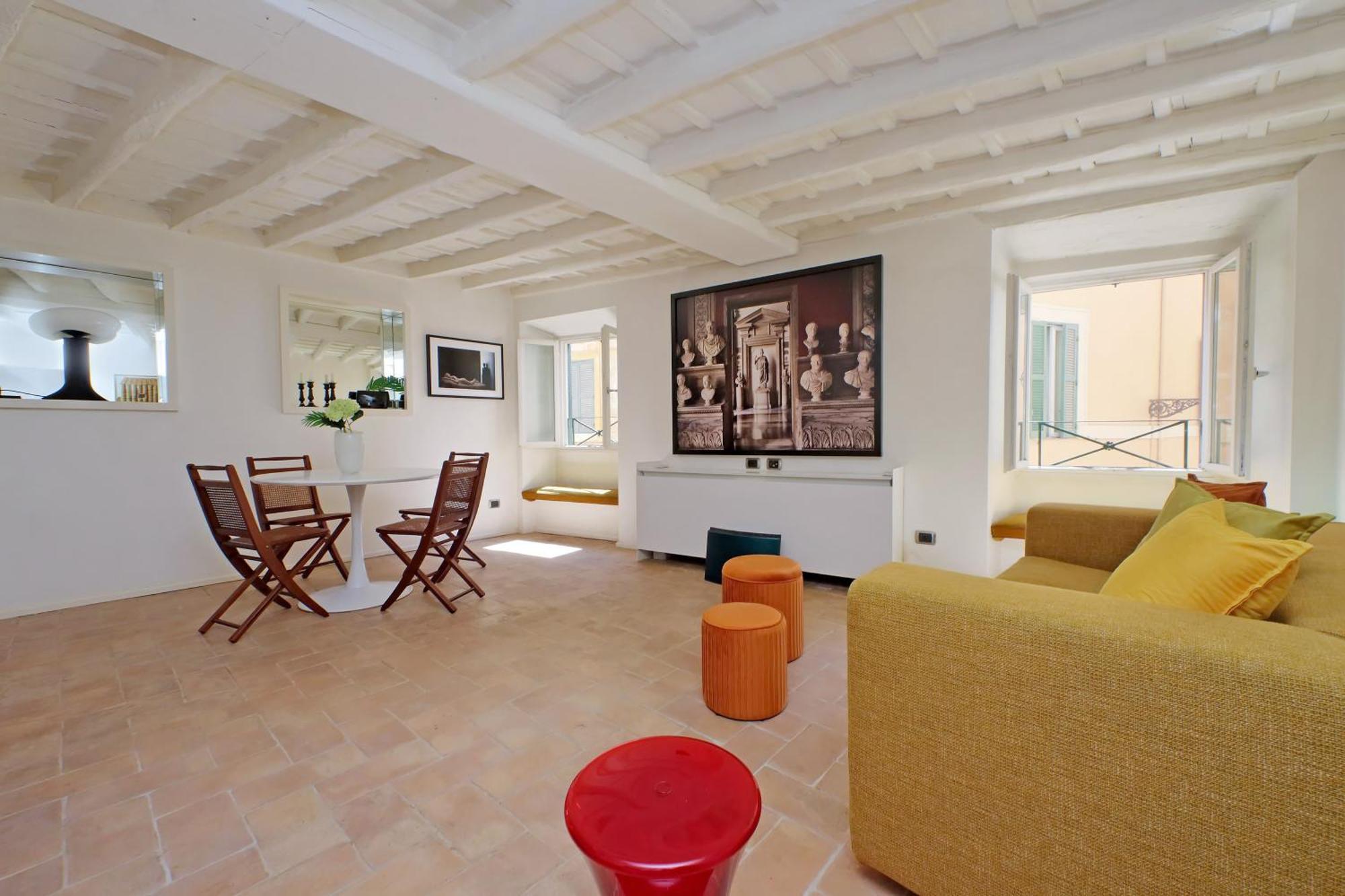 Apartment Two Steps From Colosseum, In The Imperial Forums Rom